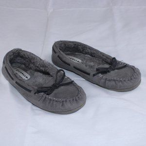 Airwalk Gray Moccasin Slippers Sz. 6.5